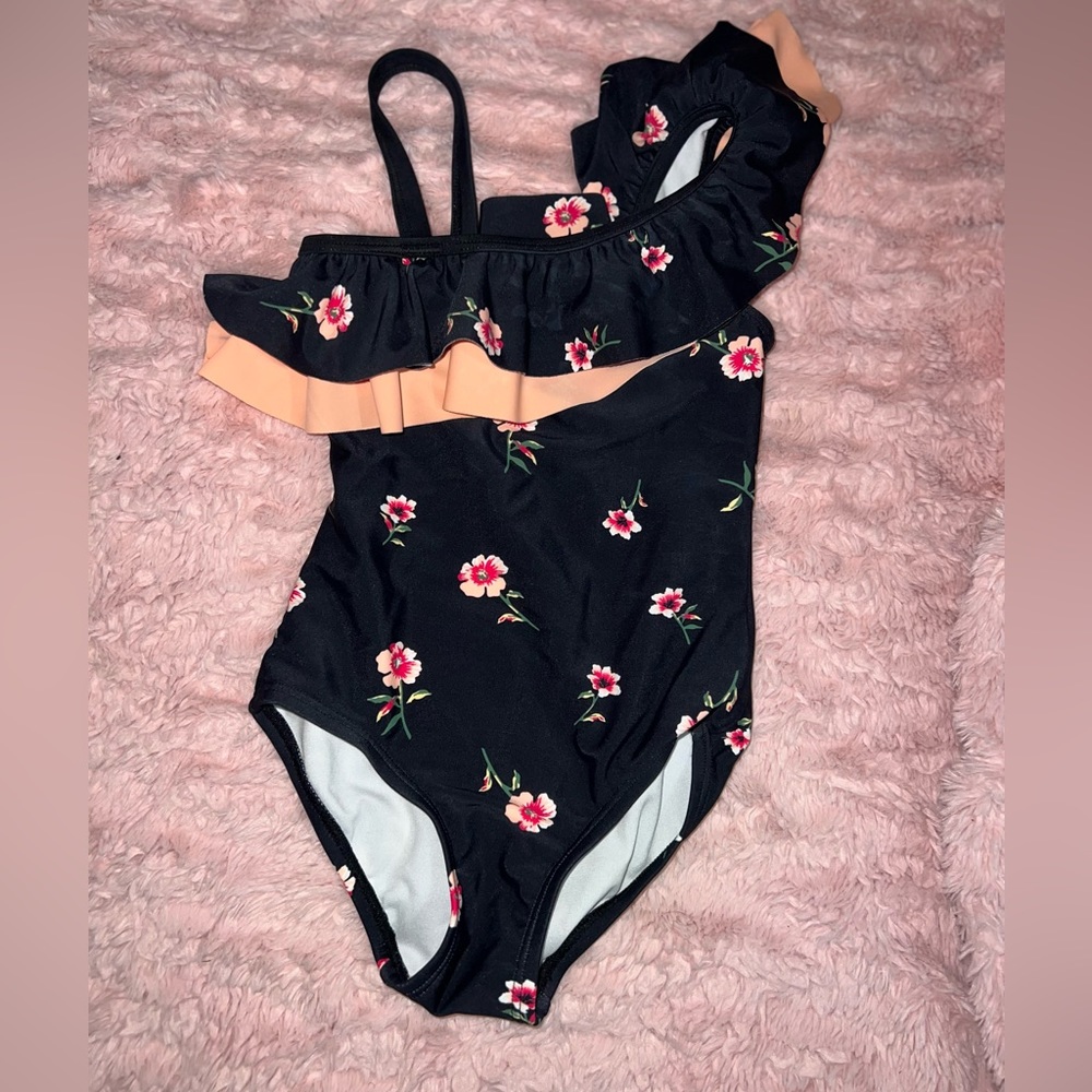3T girls floral swimsuit never worn , but washed and dried